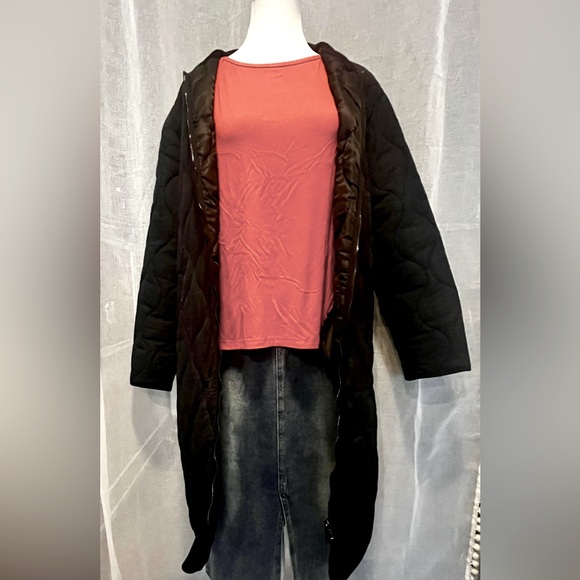 Pink Martini quilted coat, black, size small - Picture 5 of 9